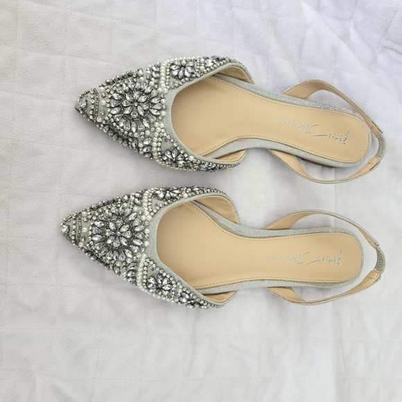 Betsey Johnson Women's Sb-Molly Ballet Flat, silver, size 5.5 - Picture 1 of 16
